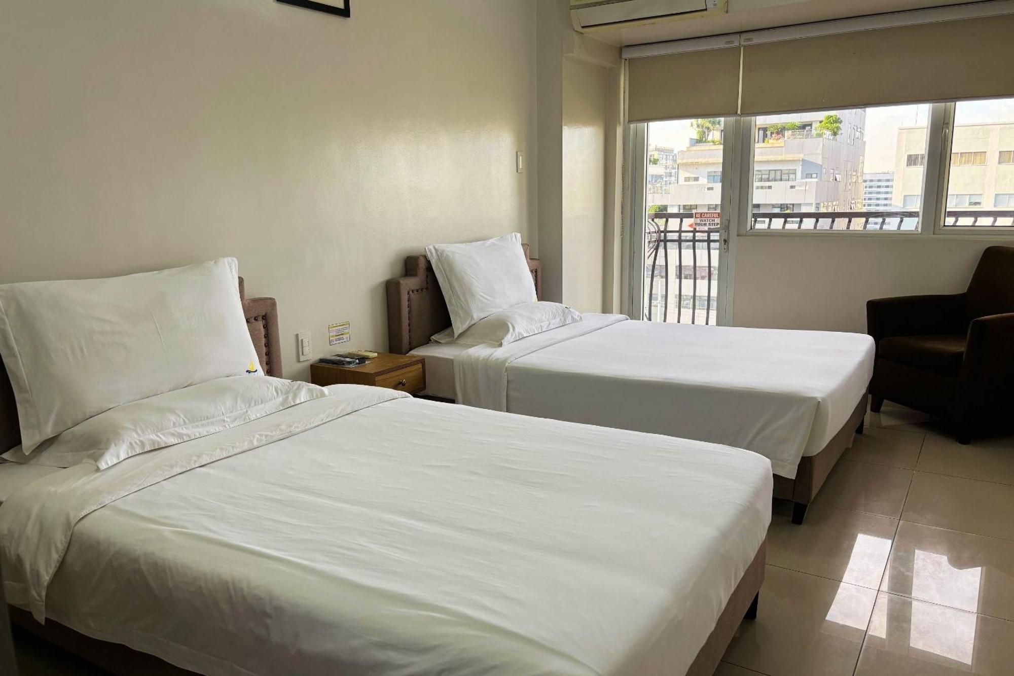 Extremeli Suites Manila Powered By Cocotel Εξωτερικό φωτογραφία