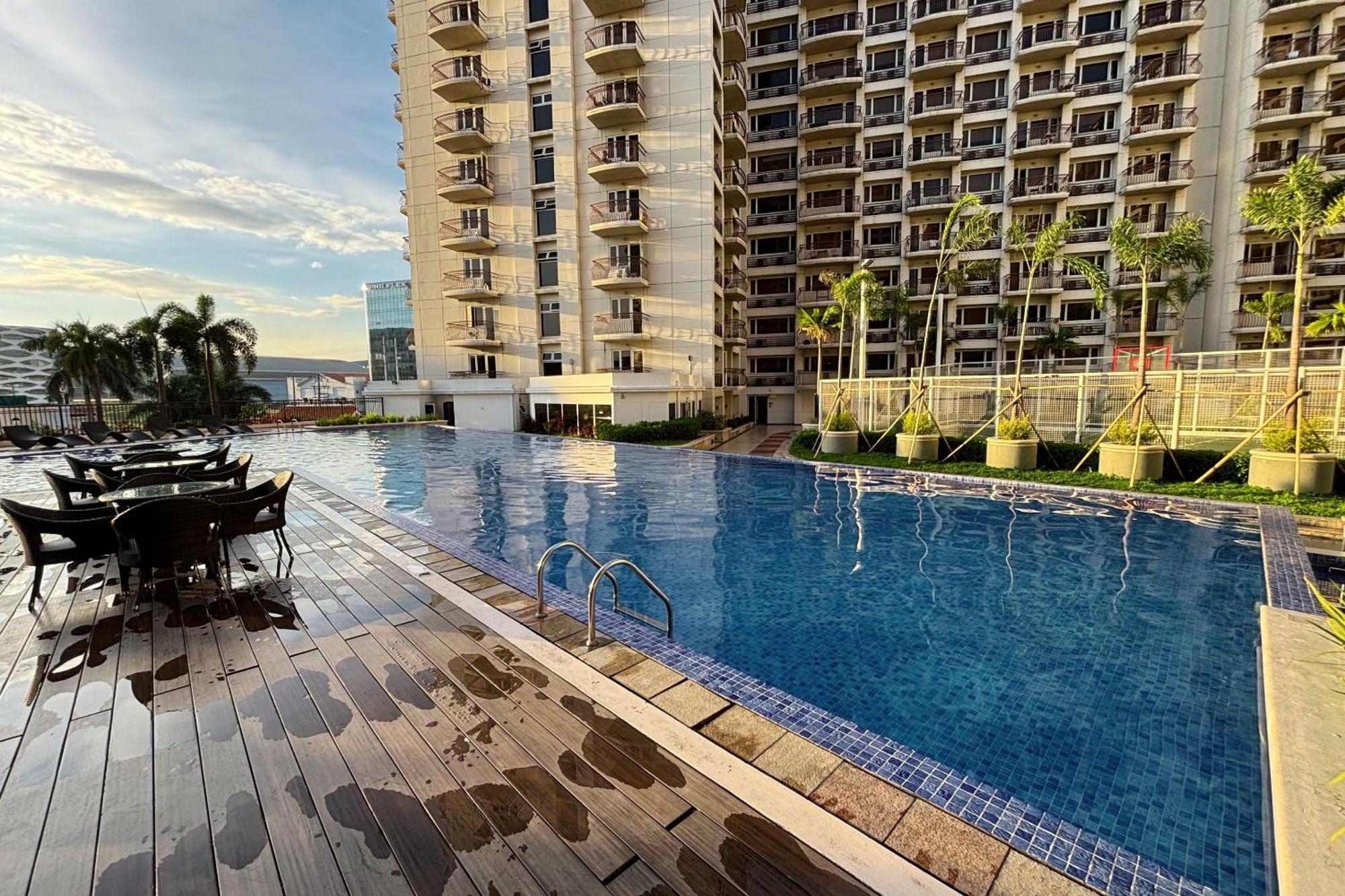 Extremeli Suites Manila Powered By Cocotel Εξωτερικό φωτογραφία